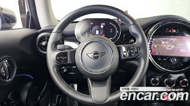 Mini Cooper 2022 — photo 19