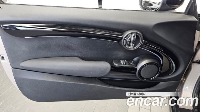Mini Cooper 2022 — photo 14