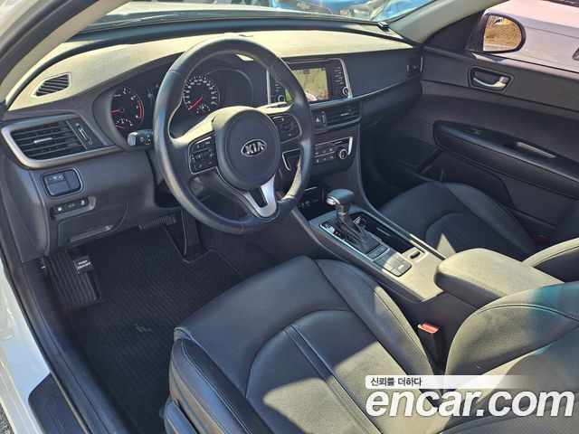 Kia K5 2018 — photo 8