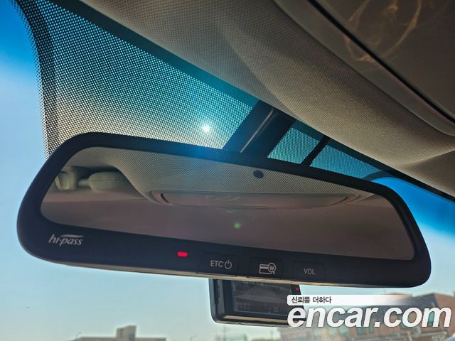 Kia K5 2018 — photo 14