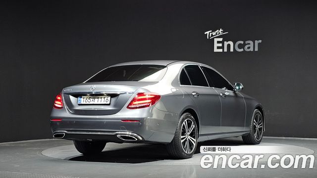 Mercedes-Benz E-Class 2020 — photo 2