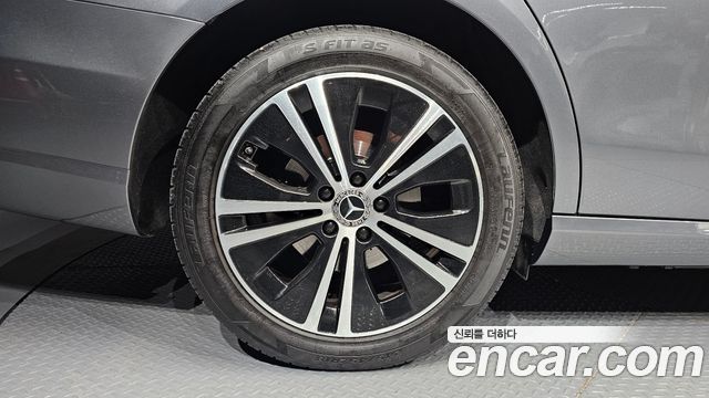 Mercedes-Benz E-Class 2020 — photo 5