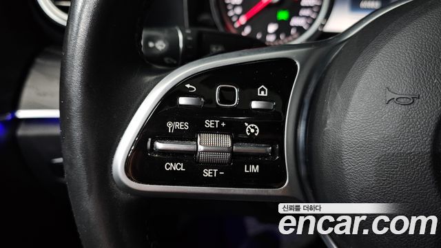 Mercedes-Benz E-Class 2020 — photo 23