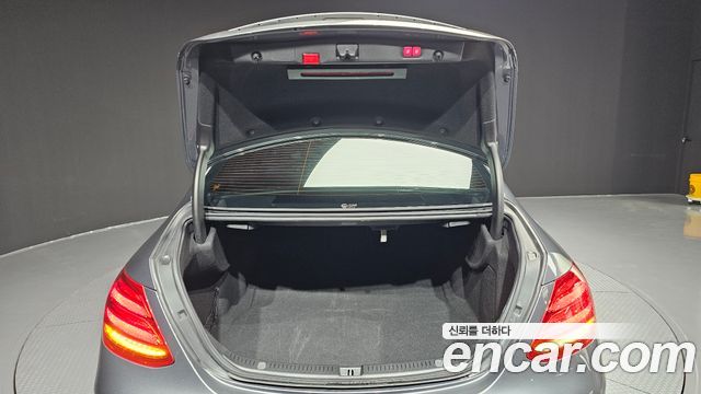 Mercedes-Benz E-Class 2020 — photo 26