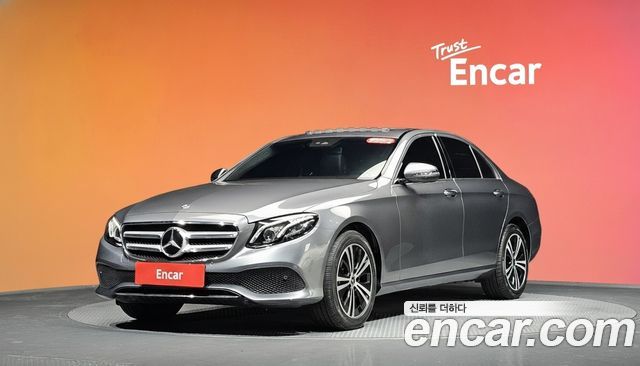 Mercedes-Benz E-Class 2020 — photo 1