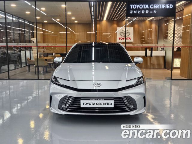 Toyota Camry 2025 — photo 3