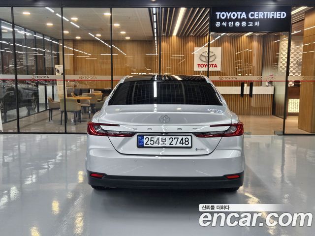 Toyota Camry 2025 — photo 4