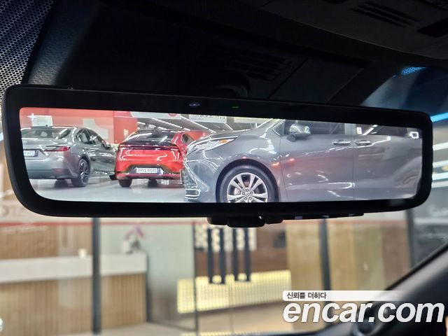 Toyota Camry 2025 — photo 9