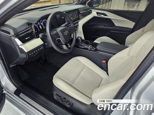 Toyota Camry 2025 — photo 13