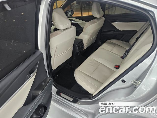 Toyota Camry 2025 — photo 14