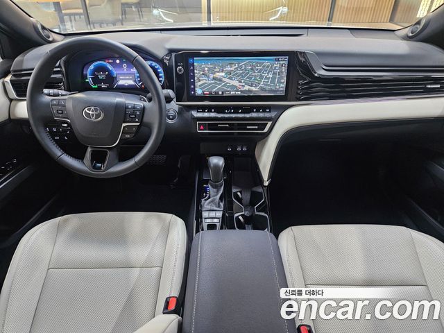 Toyota Camry 2025 — photo 15