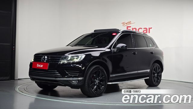 Volkswagen Touareg 2015 — photo 1