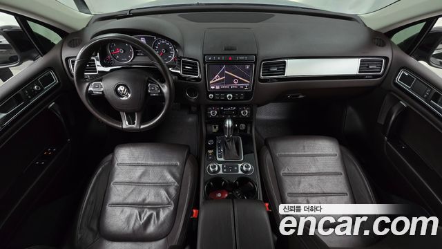 Volkswagen Touareg 2015 — photo 7