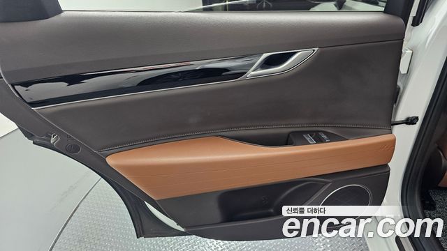 Genesis G80 2022 — photo 15
