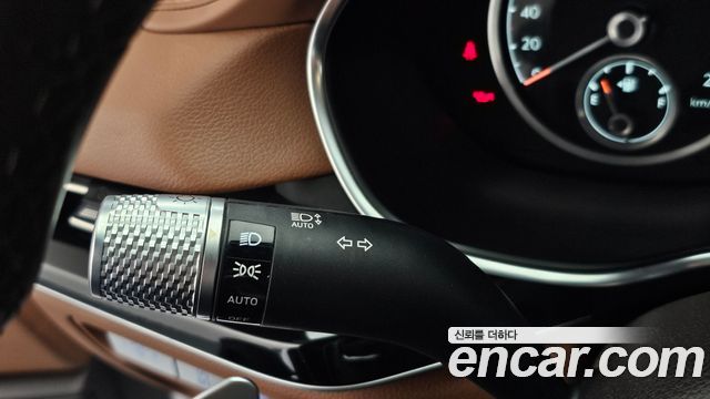 Genesis G80 2022 — photo 30