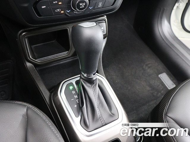 Jeep Renegade 2022 — photo 11