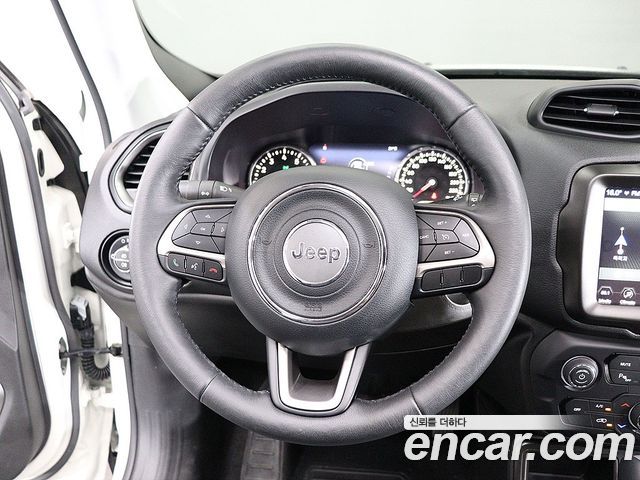 Jeep Renegade 2022 — photo 15