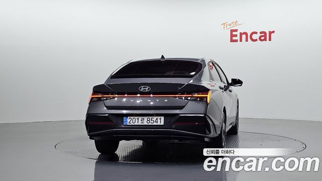Hyundai AVANTE 2025 — photo 4
