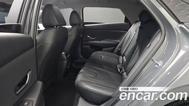 Hyundai AVANTE 2025 — photo 18