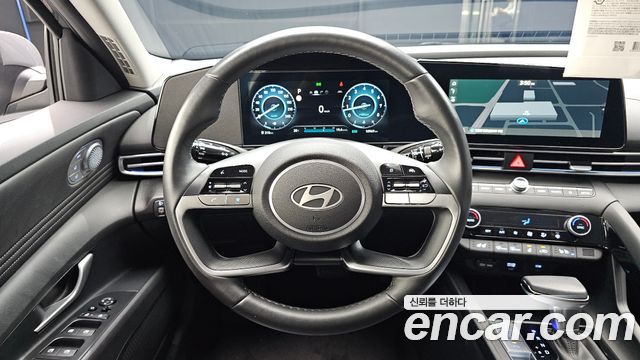 Hyundai AVANTE 2025 — photo 19