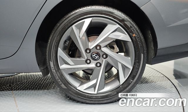 Hyundai AVANTE 2025 — photo 7