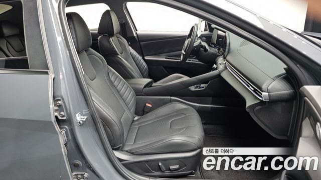 Hyundai AVANTE 2025 — photo 16
