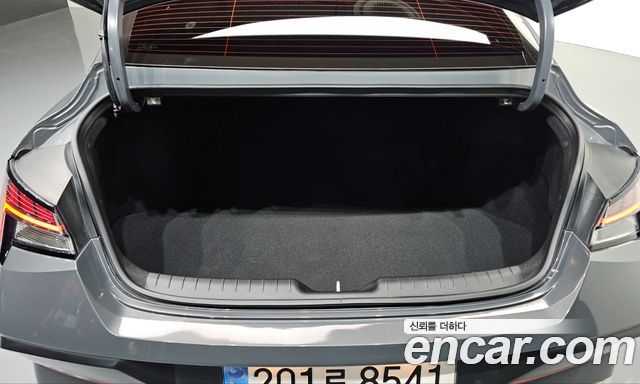 Hyundai AVANTE 2025 — photo 36
