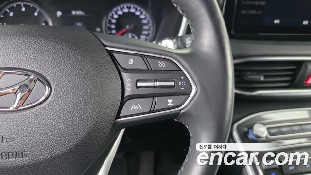 Hyundai Santafe 2021 — photo 23
