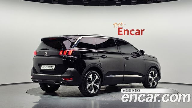 Peugeot 5008 2018 — photo 2