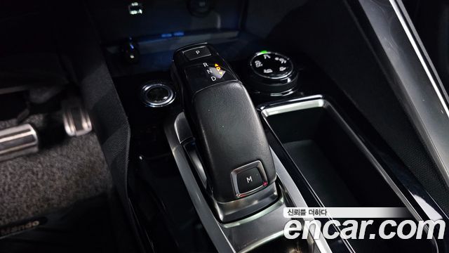 Peugeot 5008 2018 — photo 12