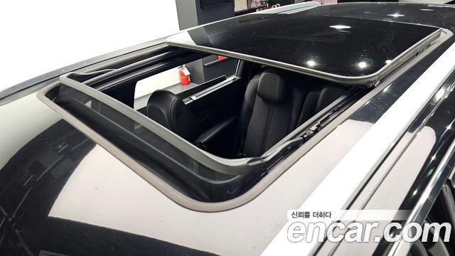 Peugeot 5008 2018 — photo 25