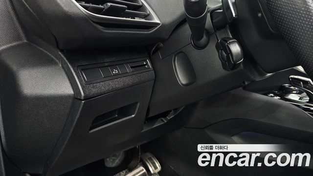 Peugeot 5008 2018 — photo 27