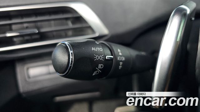 Peugeot 5008 2018 — photo 30