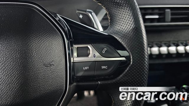 Peugeot 5008 2018 — photo 32