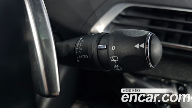 Peugeot 5008 2018 — photo 33