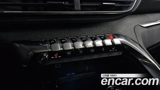 Peugeot 5008 2018 — photo 36