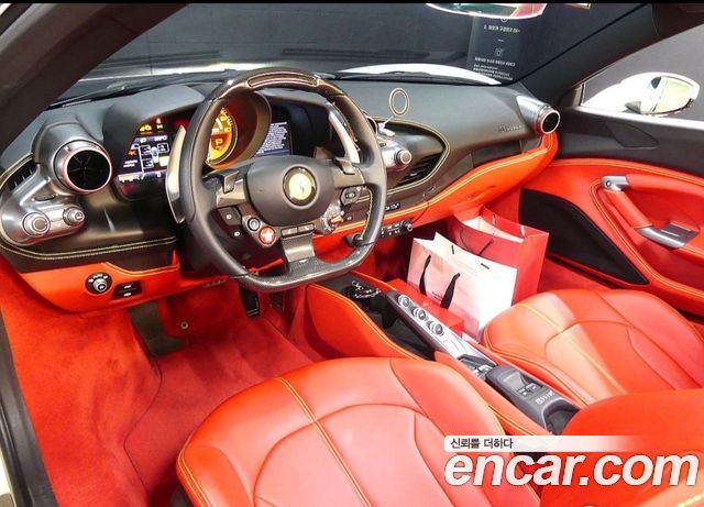 Ferrari F8 2022 — photo 8