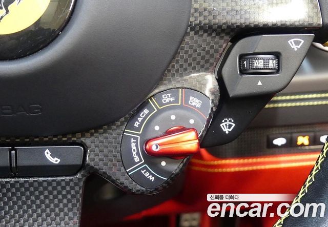 Ferrari F8 2022 — photo 18