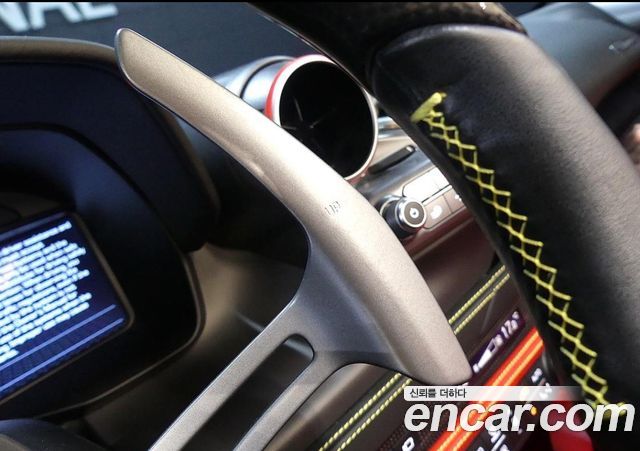 Ferrari F8 2022 — photo 19