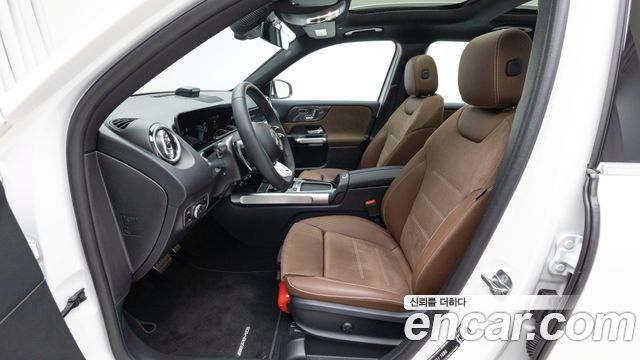 Mercedes-Benz GLB-Class 2026 — photo 14
