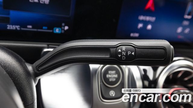 Mercedes-Benz GLB-Class 2026 — photo 19
