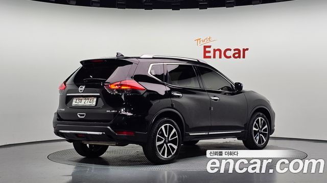 Nissan X-Trail 2018 — photo 2