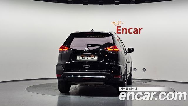 Nissan X-Trail 2018 — photo 4