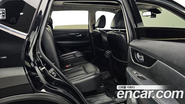 Nissan X-Trail 2018 — photo 18