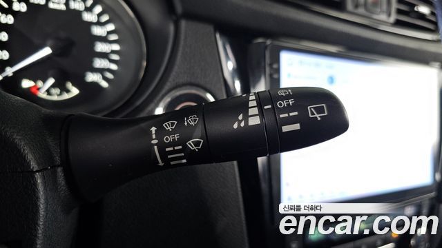 Nissan X-Trail 2018 — photo 33