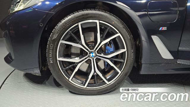 BMW 5-Series 2021 — photo 5