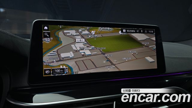 BMW 5-Series 2021 — photo 24