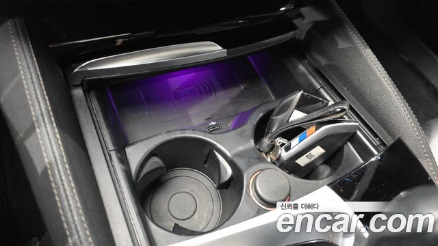 BMW 5-Series 2021 — photo 26