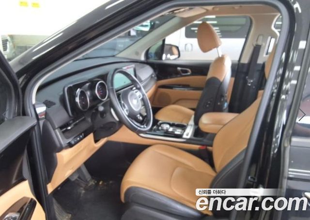 Kia Canival 2021 — photo 3