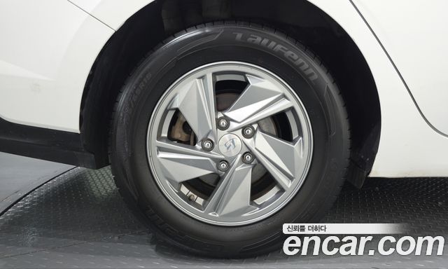 Hyundai AVANTE 2024 — photo 5